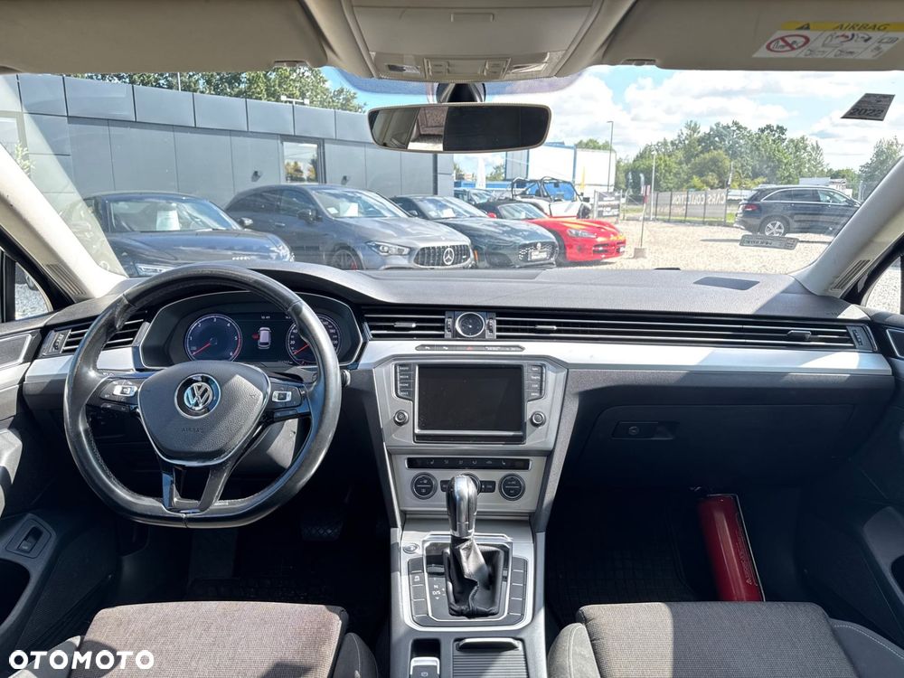 Volkswagen Passat Variant 2.0 TDI DSG (BlueMotion Technology) Comfortline - 16