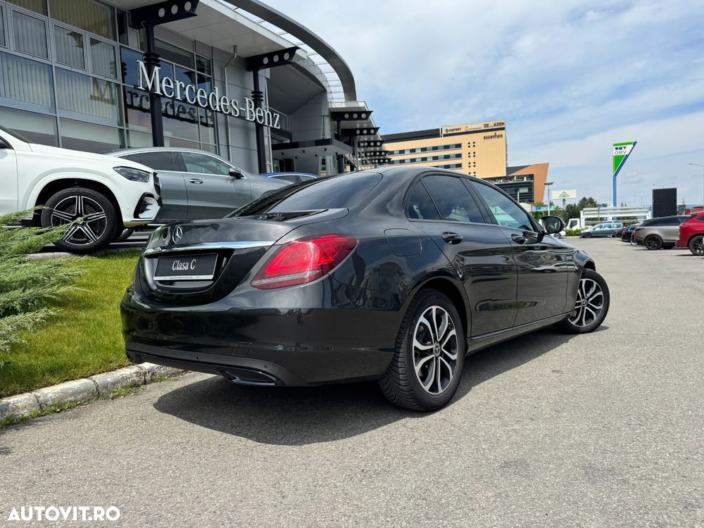 Mercedes-Benz C 220 d 4Matic 9G-TRONIC Avantgarde - 3