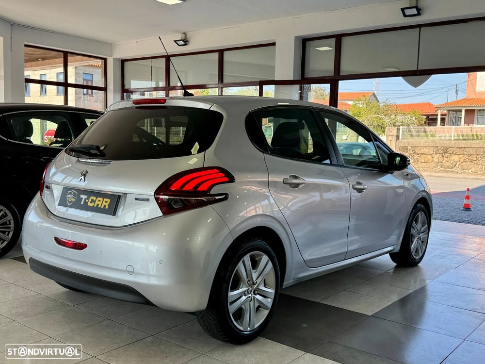 Peugeot 208 1.2 PureTech Style - 2