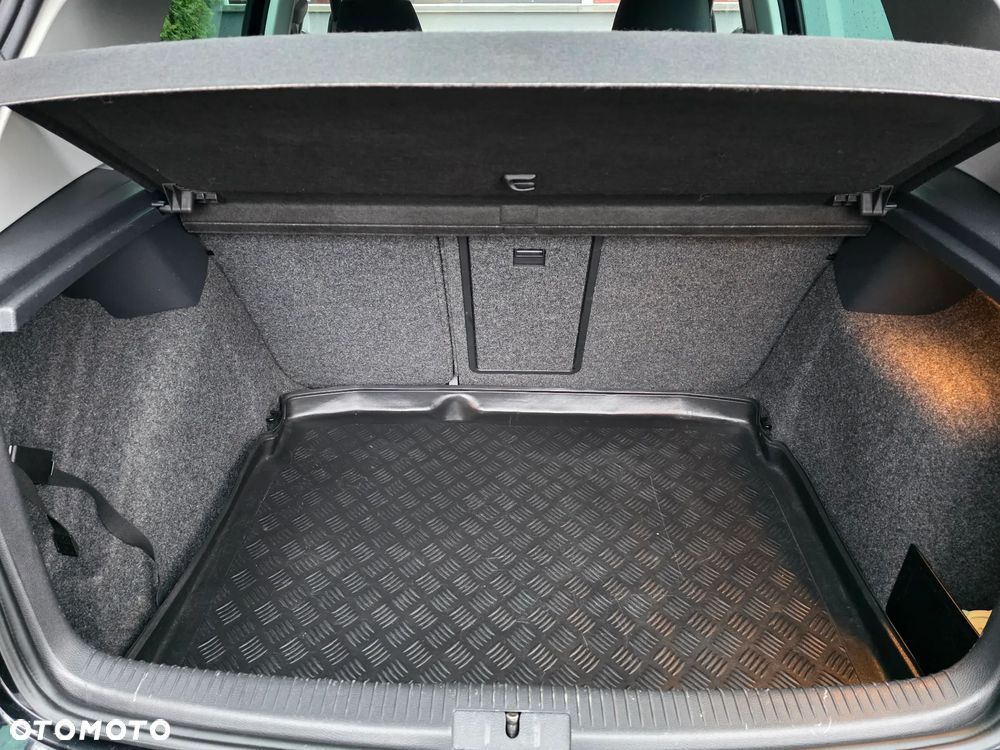 Volkswagen Golf 1.6 TDI DPF MATCH - 27