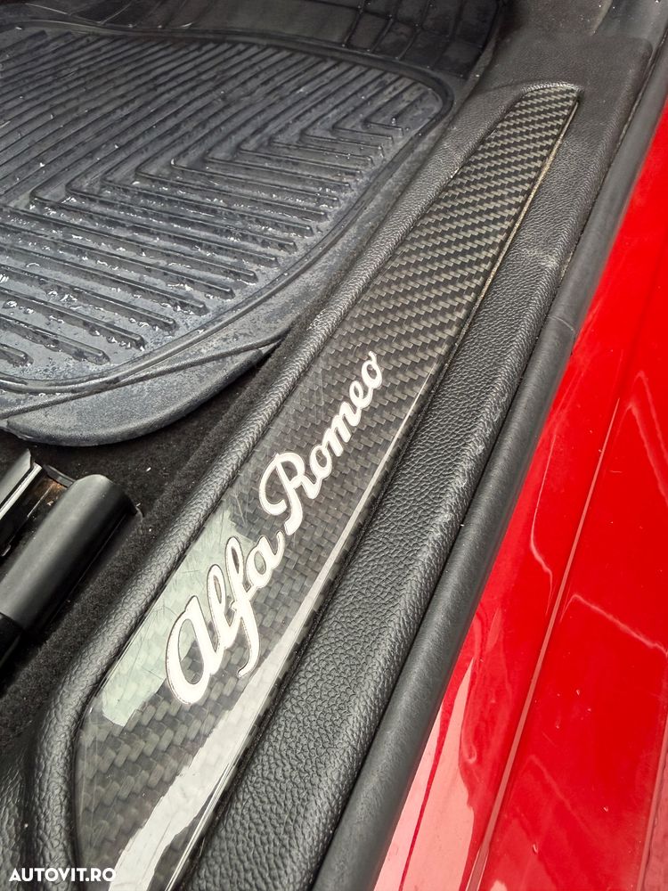 Alfa Romeo Giulia 2.0 Turbo 16V AT8 Veloce Ti - 21