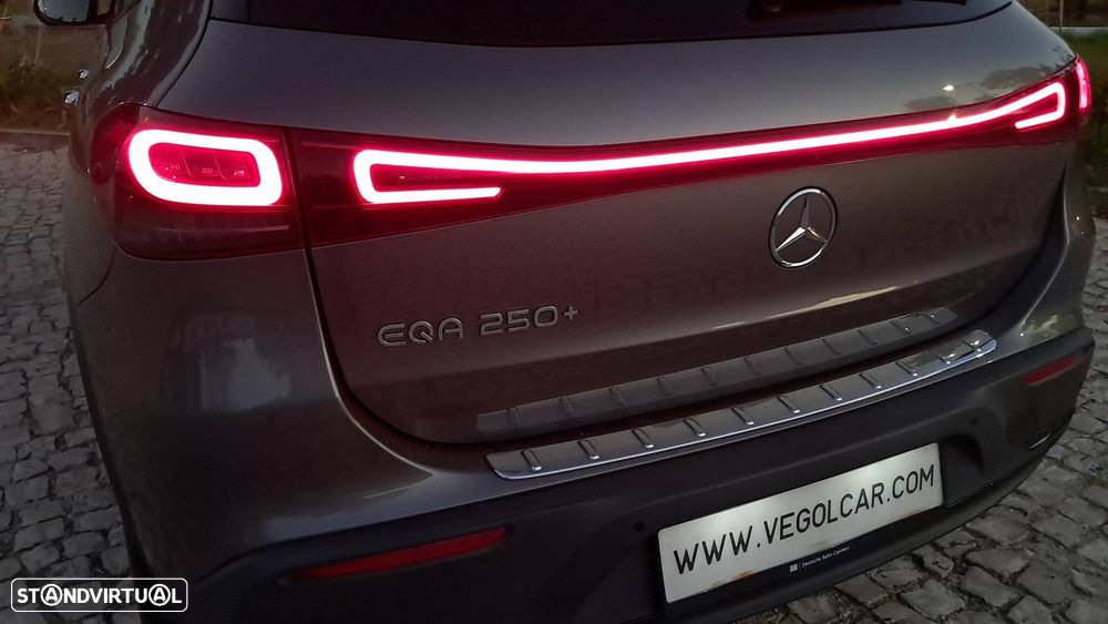 Mercedes-Benz EQA 250+ - 11