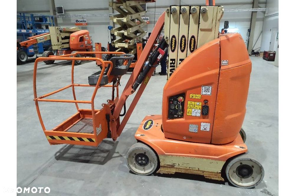 JLG T10E - 11