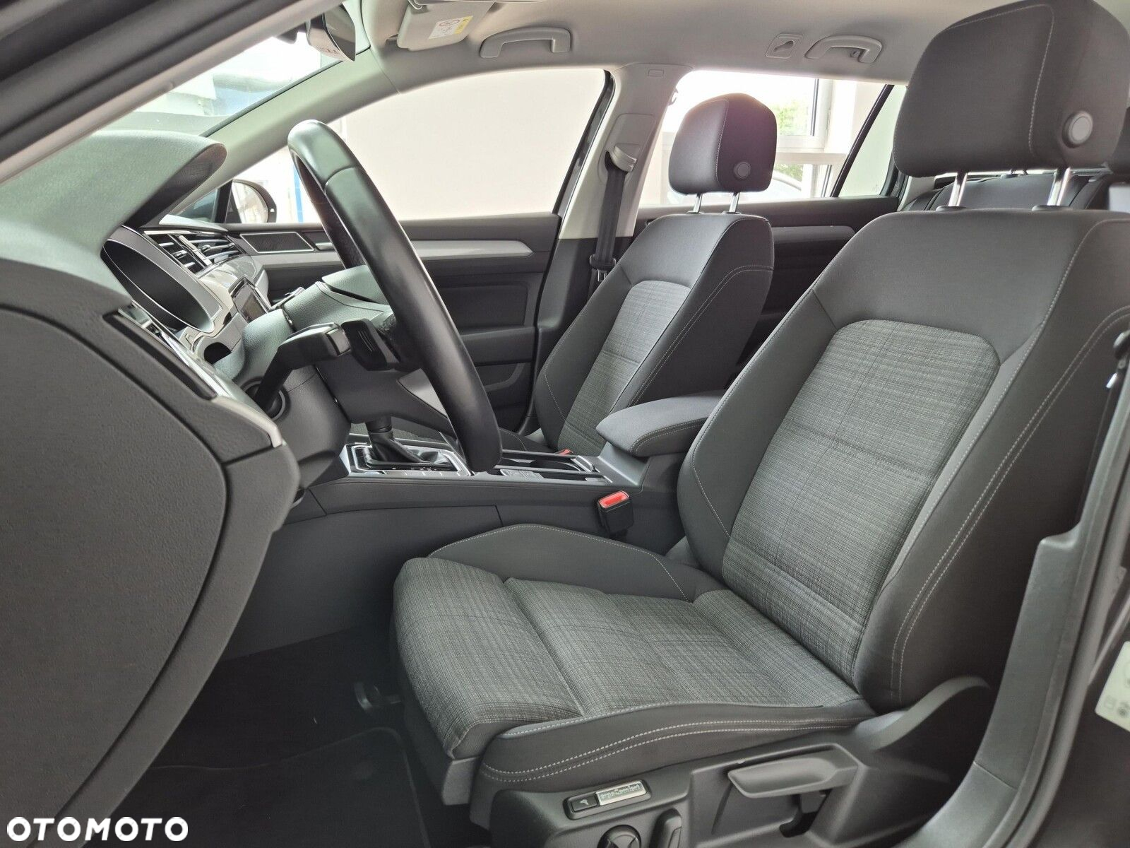 Volkswagen Passat 2.0 TDI EVO Business DSG - 11