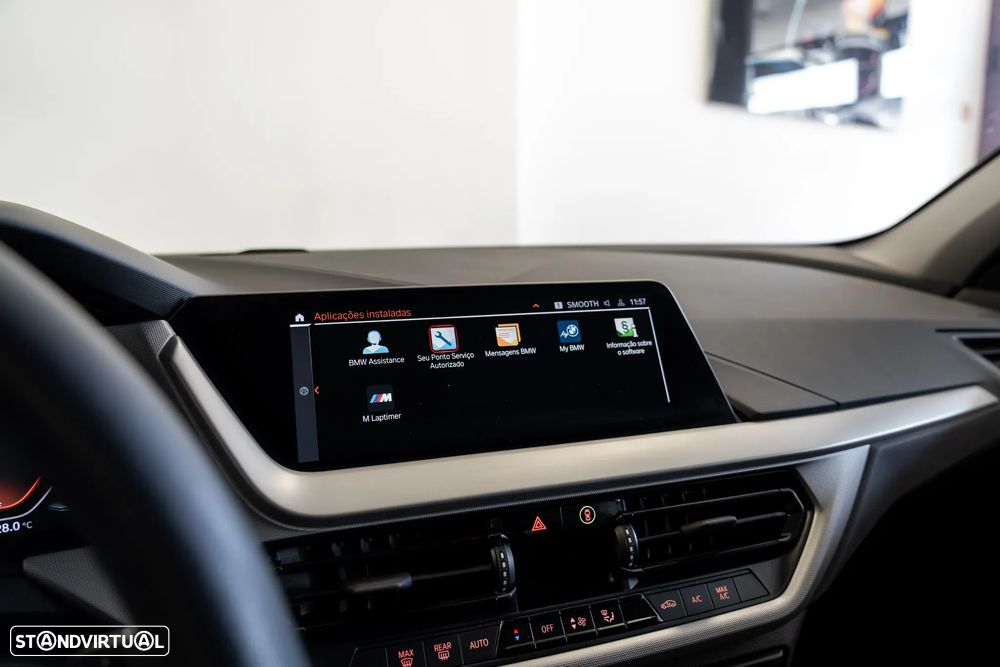 BMW 116 i Aut. Advantage - 22
