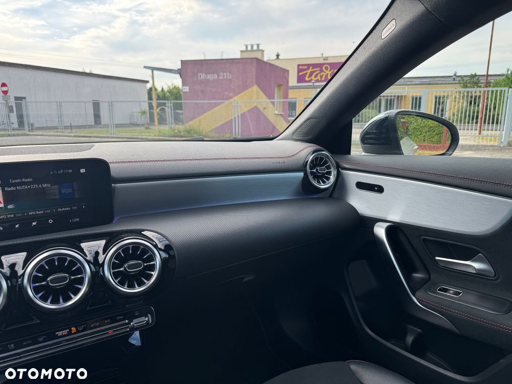 Mercedes-Benz CLA 200 7G-DCT AMG Line Advanced Plus - 14