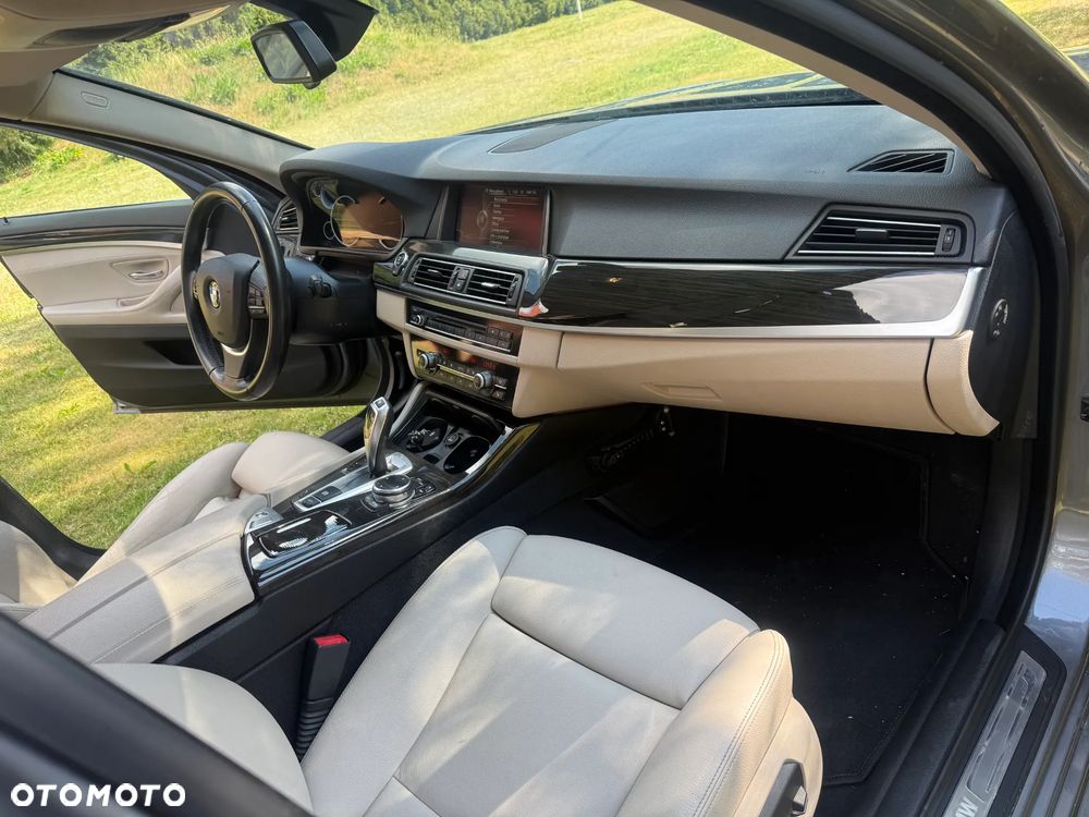 BMW Seria 5 520d Luxury Line - 10