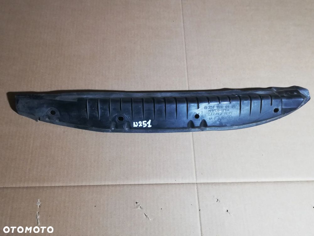 Mercedes R W251 osłona błotnika lewa wygłuszenie A2518890125