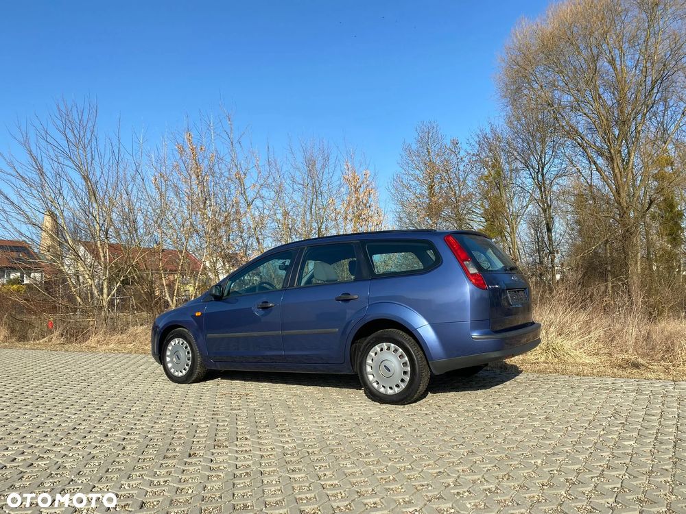 Ford Focus 1.4 16V Trend - 3