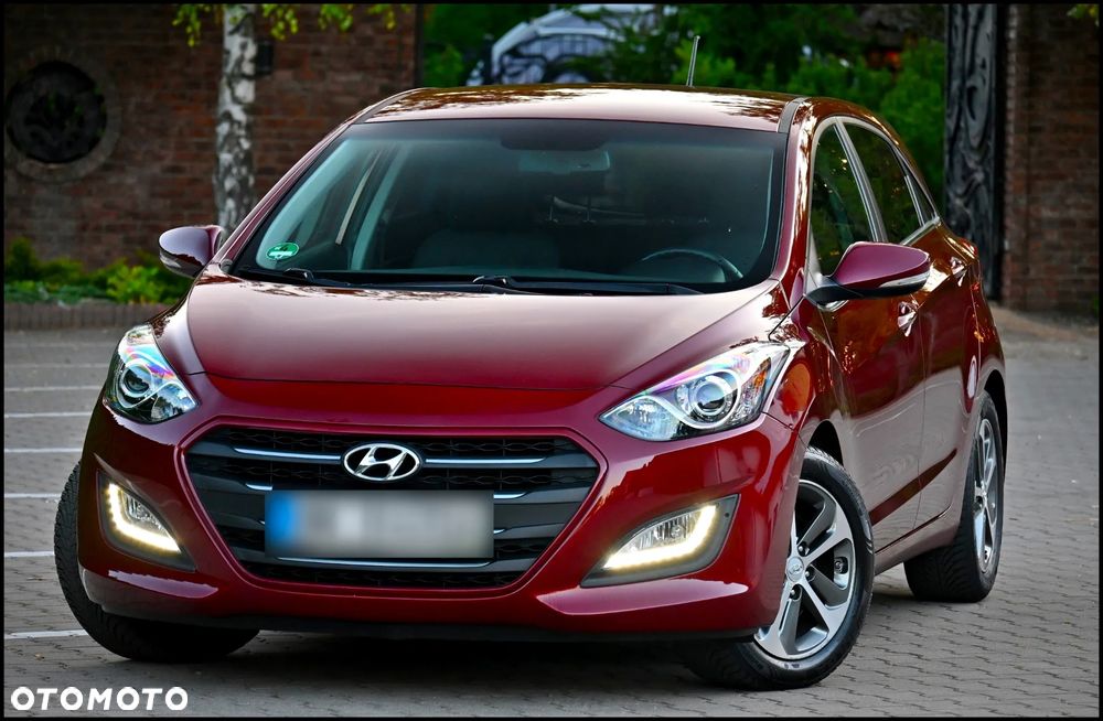 Hyundai i30 blue 1.6 GDI YES Gold - 2