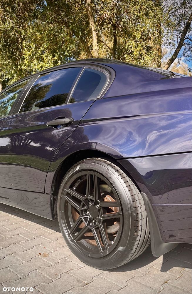 BMW Seria 3 318i - 7