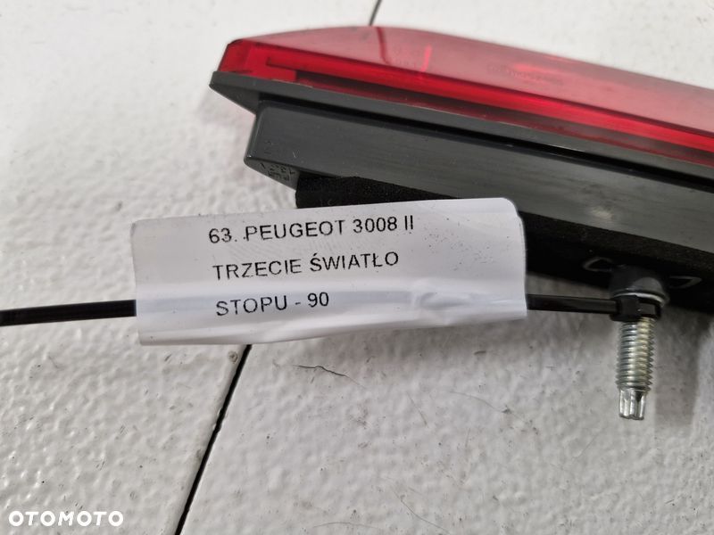 PEUGEOT 3008 2 II TRZECIE 3 ŚWIATŁO STOPU - 9