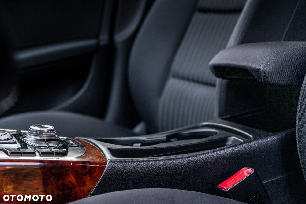 Audi A4 Avant 2.0 TDI Multitronic - 8