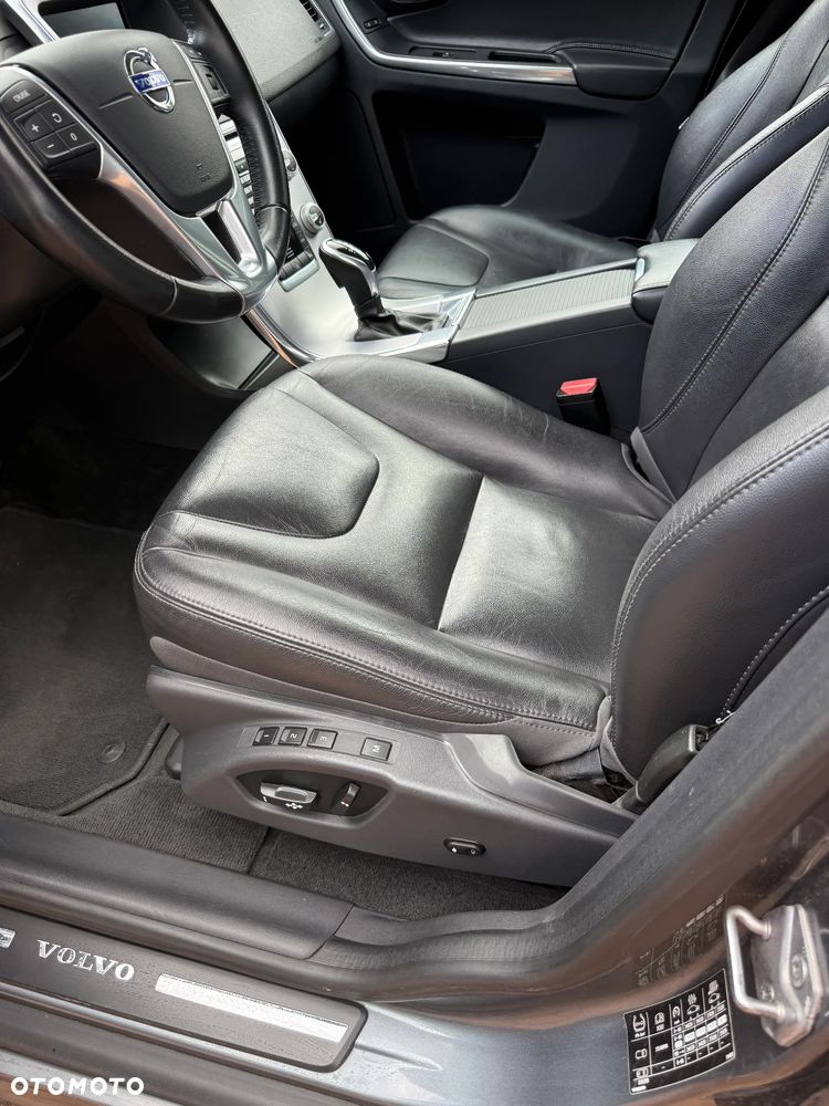 Volvo XC 60 D3 Drive-E Summum - 6