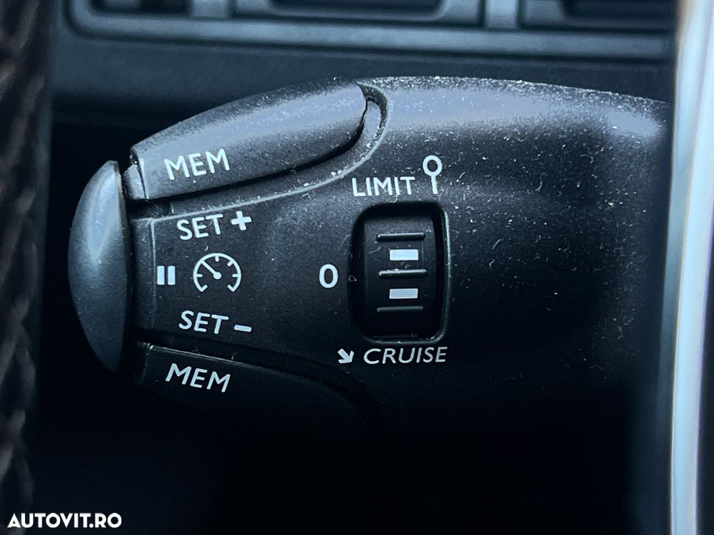 Peugeot 3008 1.6 BlueHDI S&S Active - 18