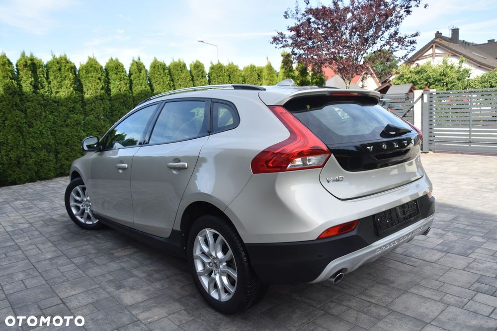 Volvo V40 Cross Country T3 Drive-E Summum - 6