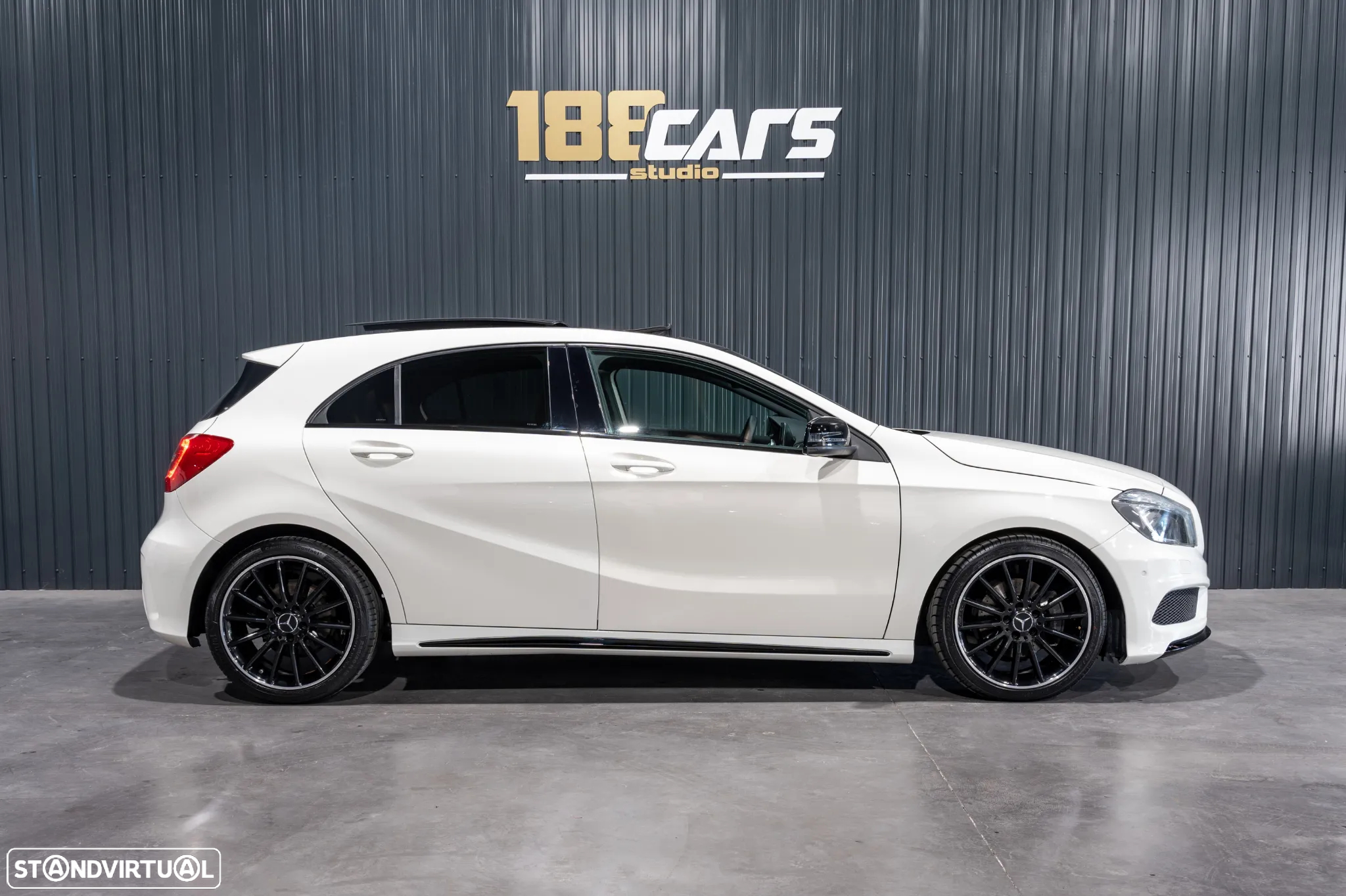 Mercedes-Benz A 180 7G-DCT AMG Line - 4