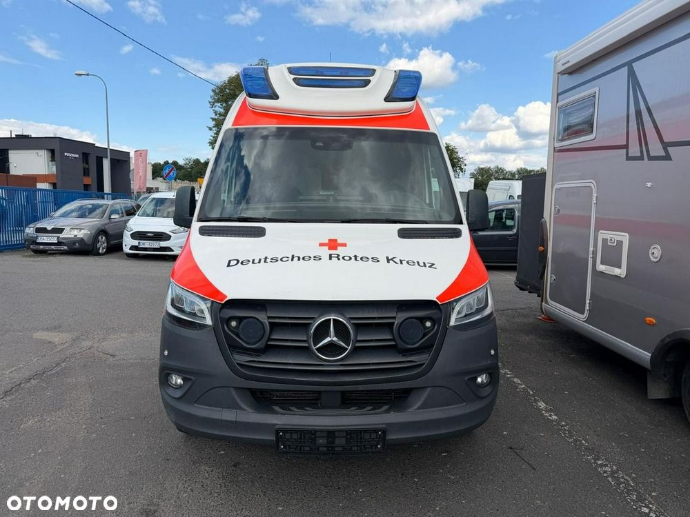 Mercedes-Benz Sprinter - 12