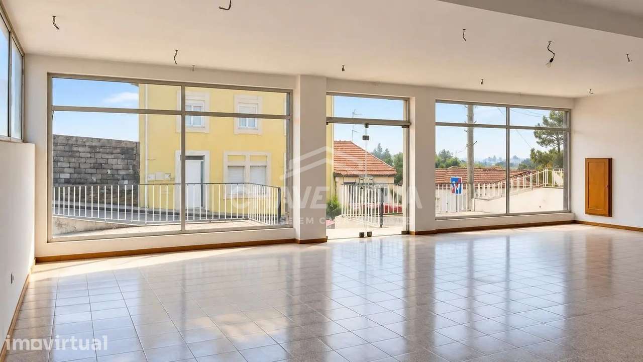 Espaço Comercial c/ 201m2 em Rio Tinto - Grande imagem: 2/5