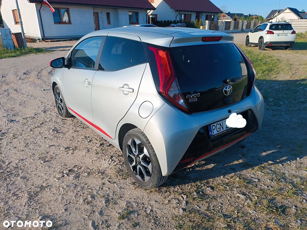 Toyota Aygo x-play - 4