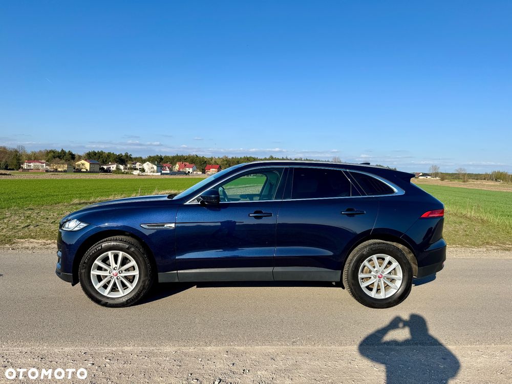 Jaguar F-Pace 20d AWD Pure - 22