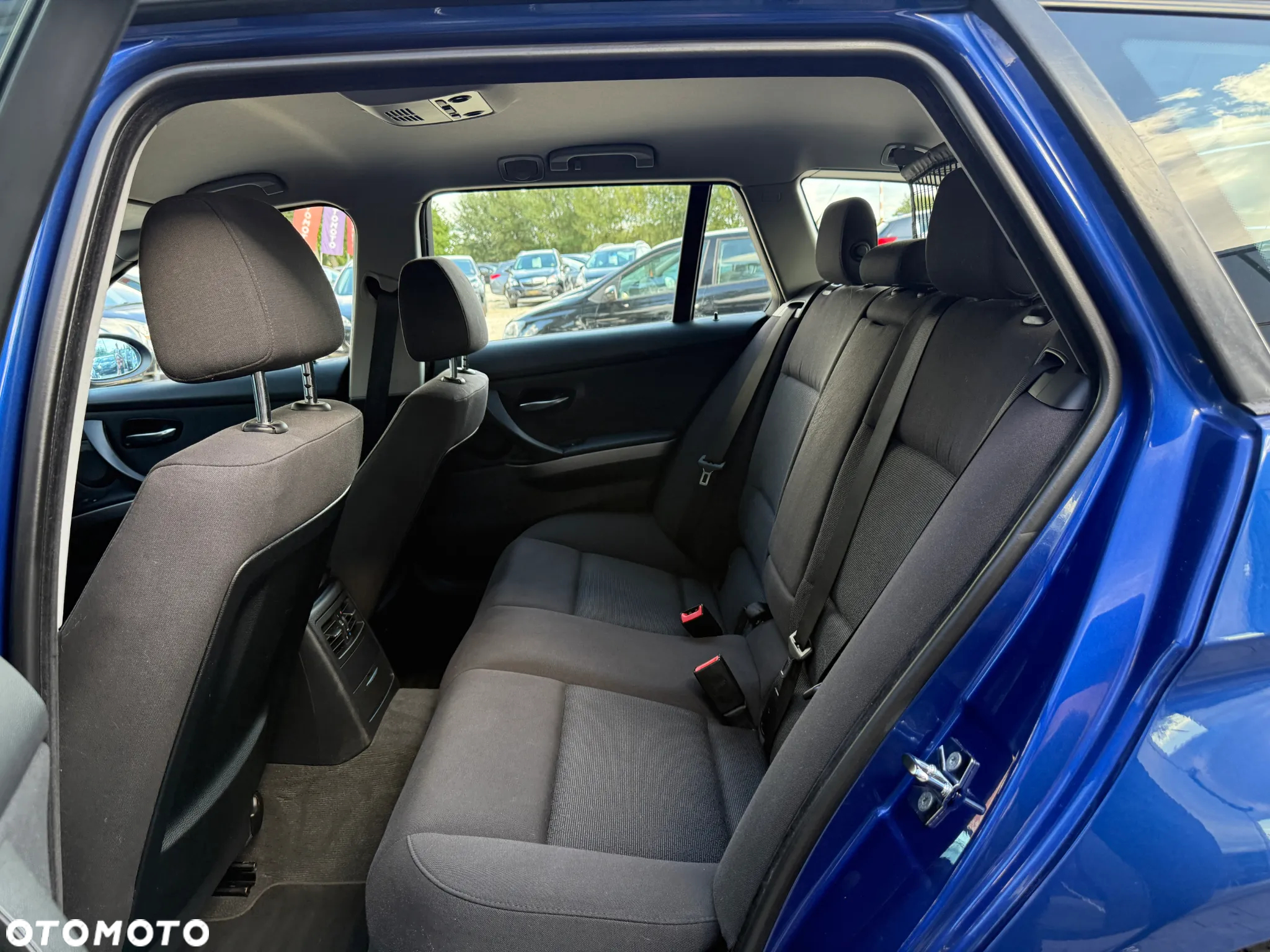 BMW Seria 3 320i Touring Edition Sport - 36
