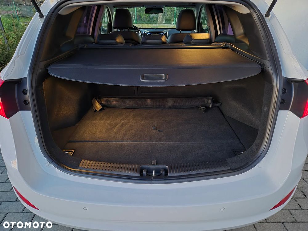 Hyundai i30 1.6 CRDi Premium - 33