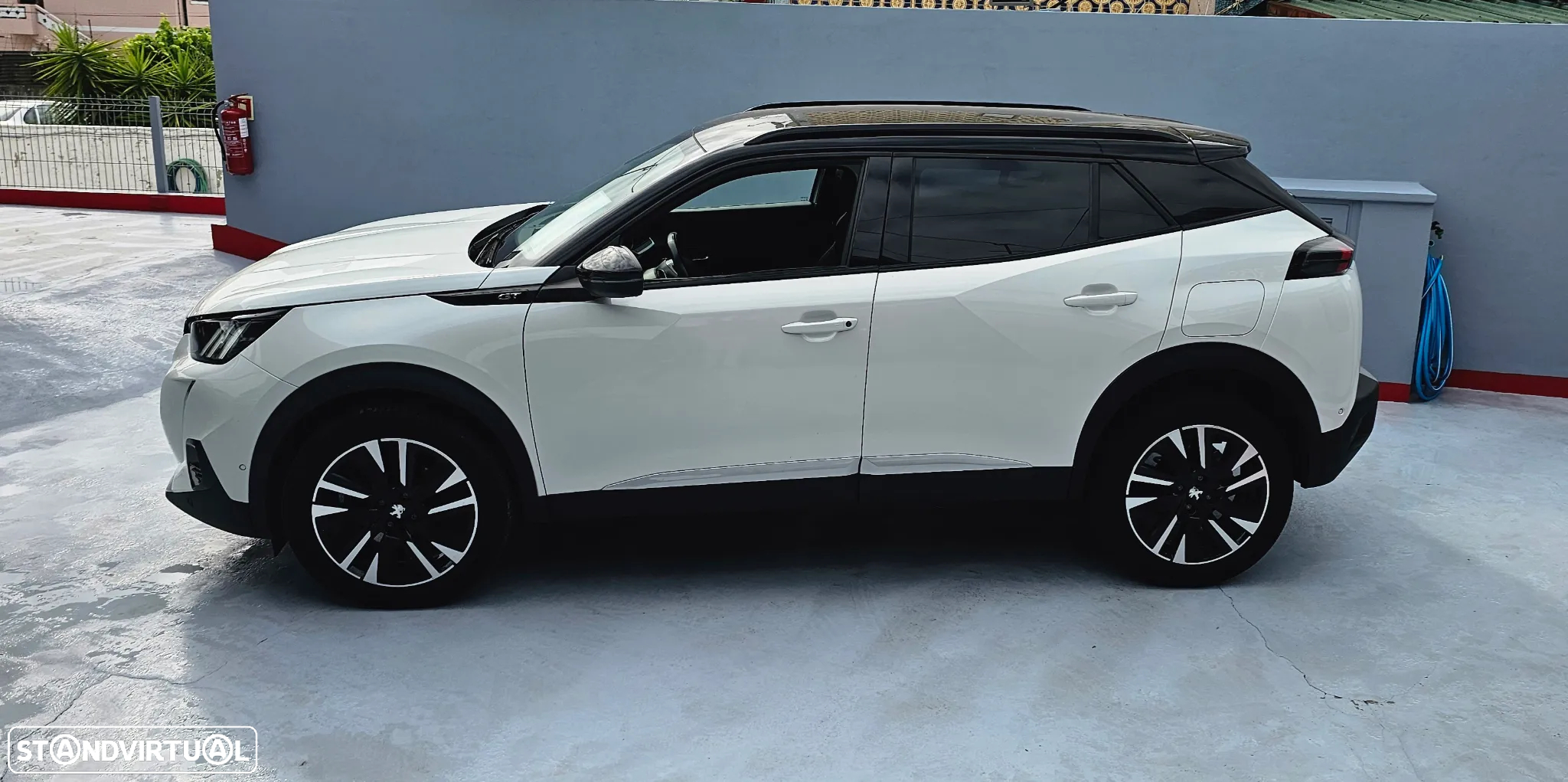 Peugeot 2008 BlueHDi 130 EAT8 GT Pack - 3
