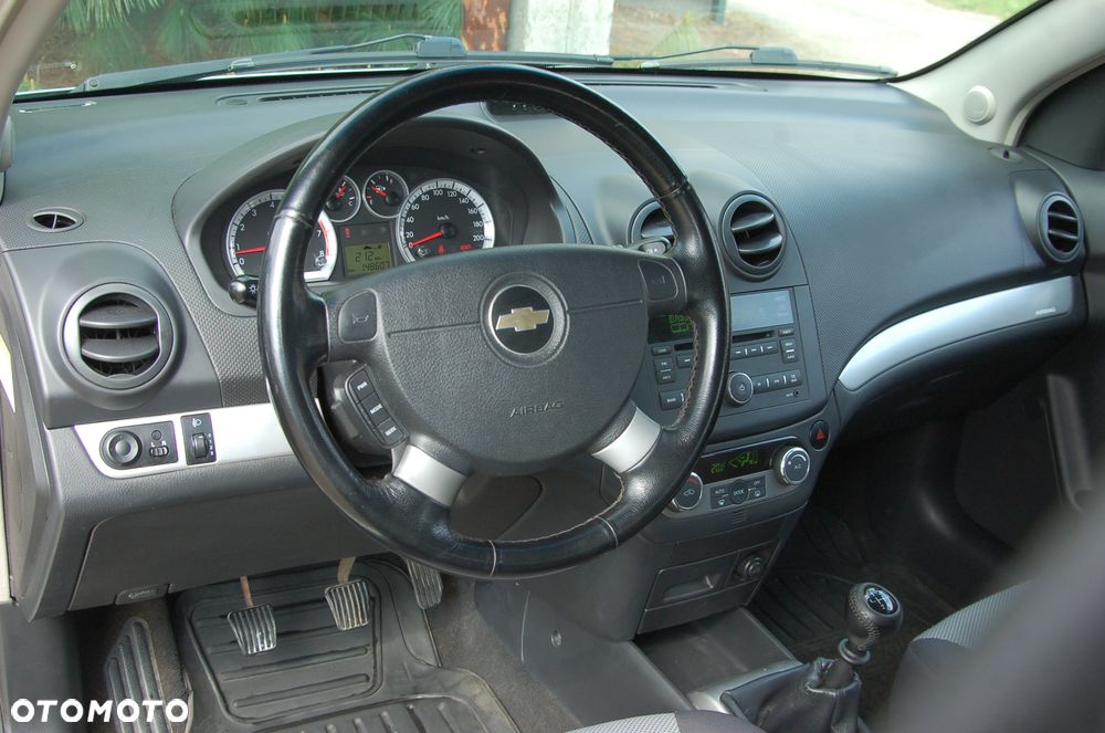 Chevrolet Aveo 1.4 16V LT - 11