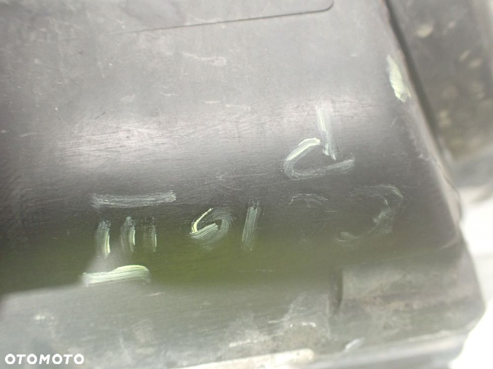 LAMPA PRAWA PRZEDNIA RENAULT CLIO III LIFT 1.5 - 6