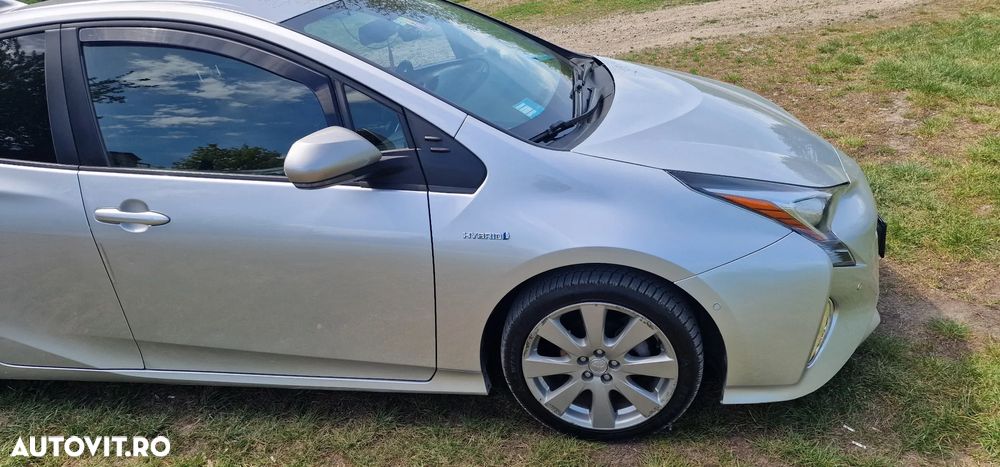 Toyota Prius (Hybrid) Sol - 5