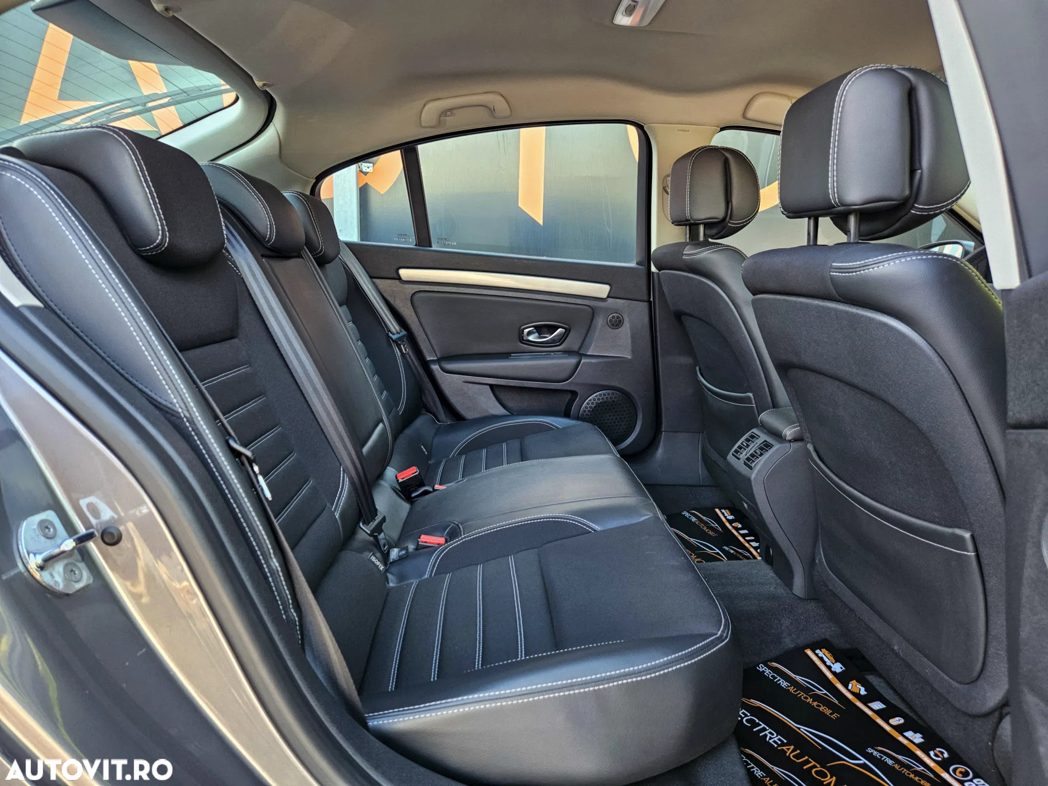 Renault Laguna dCi 110 FAP Limited - 12