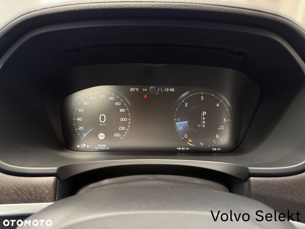 Volvo V90 Cross Country - 19