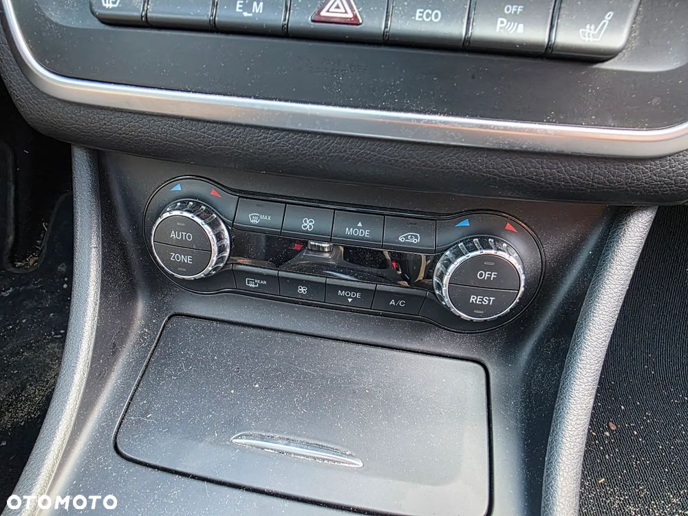 Mercedes-Benz CLA 250 7G-DCT AMG Line - 27