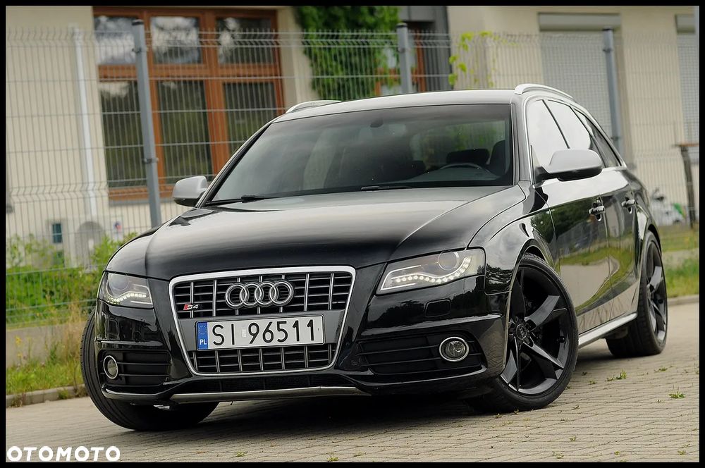 Audi A4 - 1