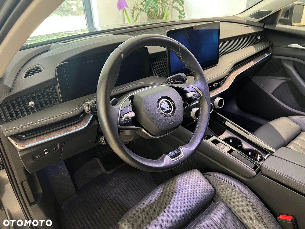 Skoda Superb 2.0 TDI SCR 4x4 L&K DSG - 15