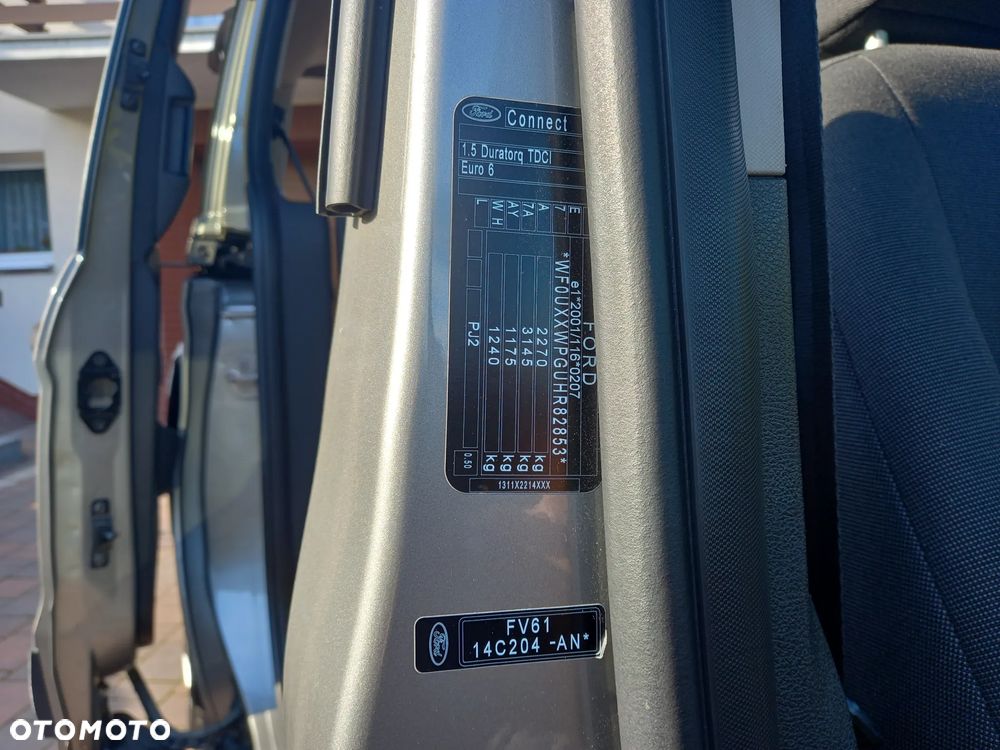 Ford Tourneo Connect Grand - 32