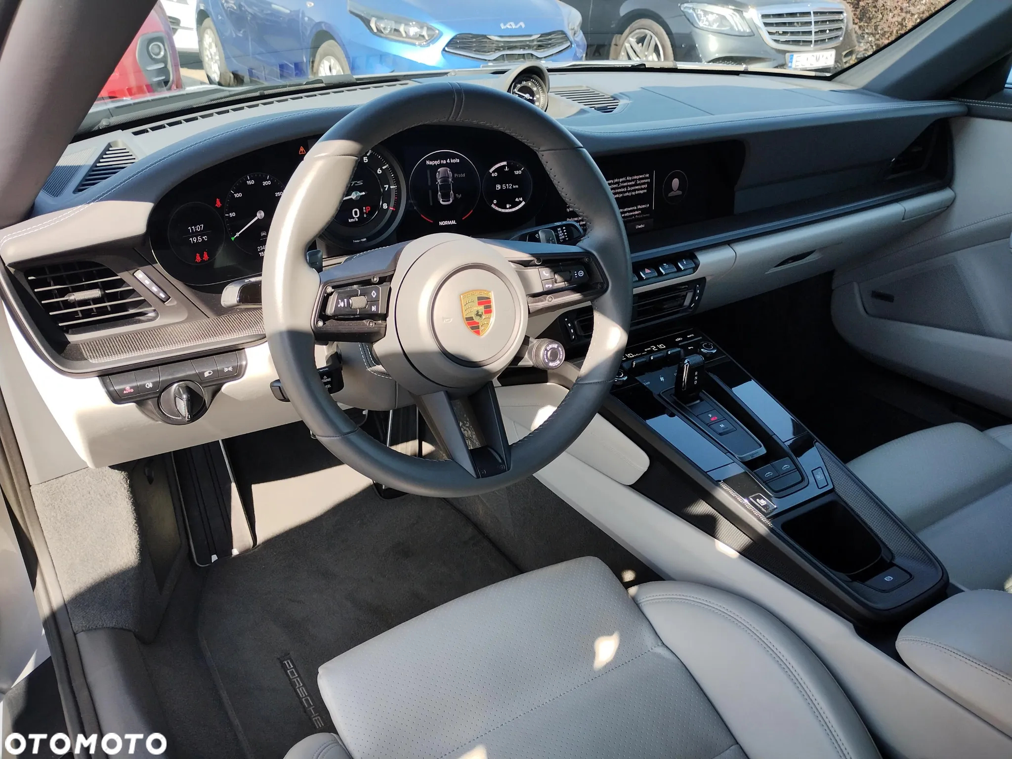 Porsche 911 Targa 4 GTS - 13