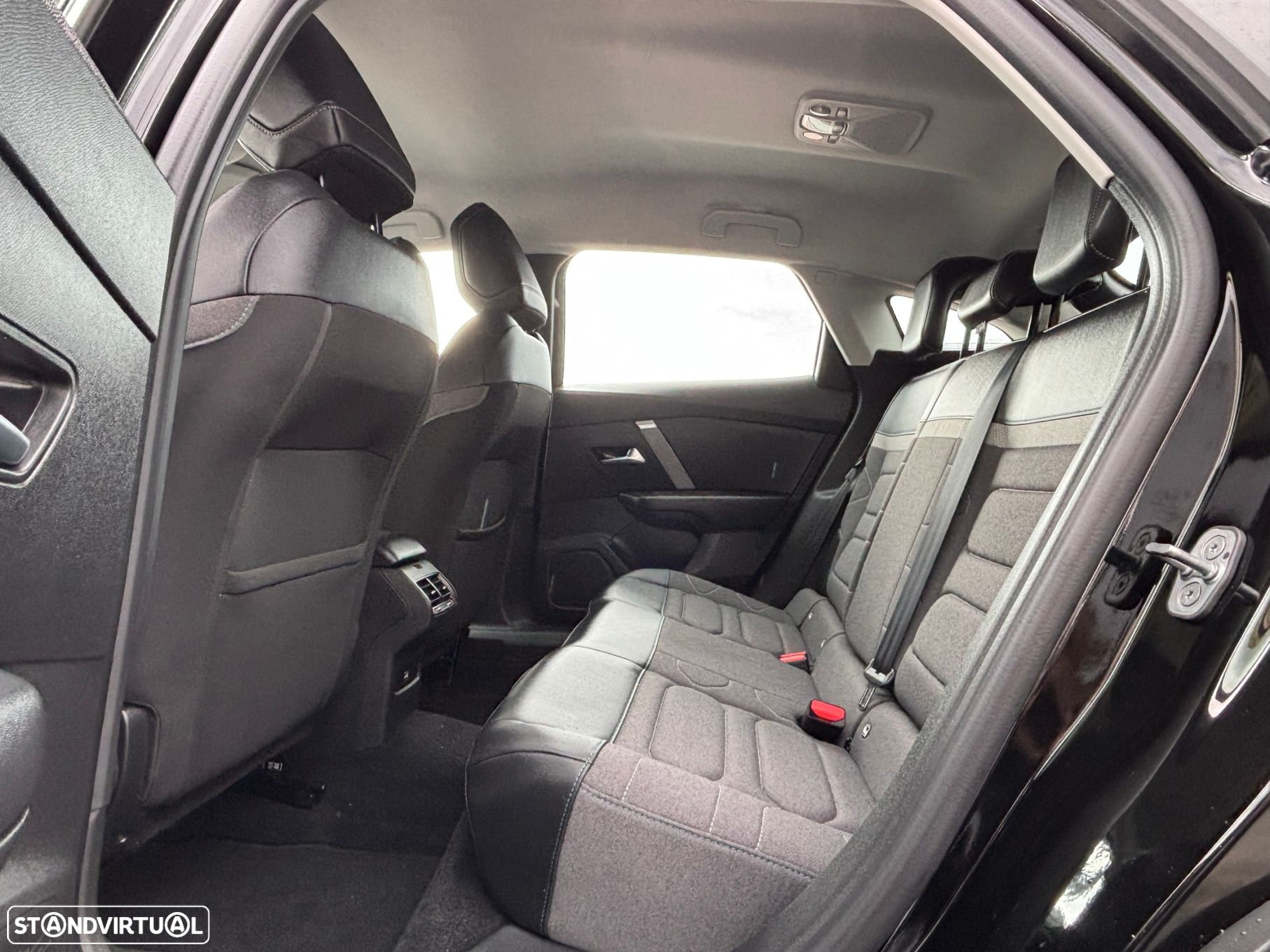 Citroën C4 1.2 PureTech Plus - 10