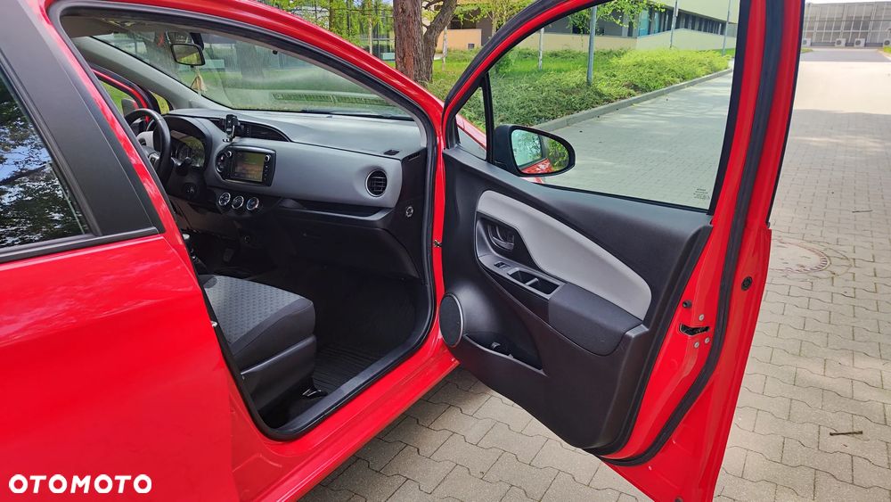 Toyota Yaris - 10
