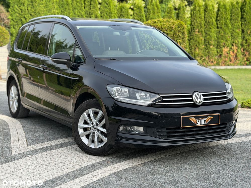 Volkswagen Touran - 1