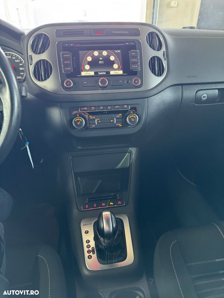 Volkswagen Tiguan 2.0 TDI DPF 4Motion BlueMotion Technology DSG Lounge Track & Style - 11