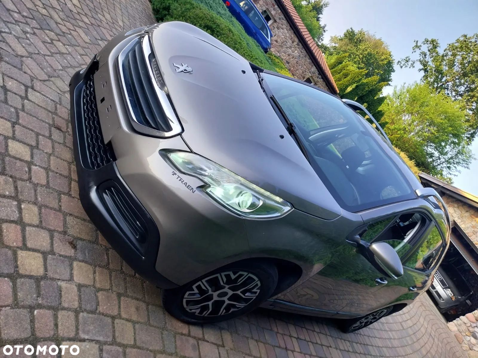 Peugeot 2008 - 1
