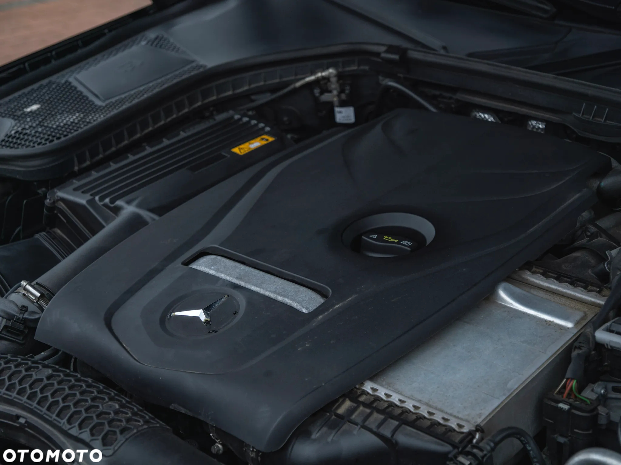 Mercedes-Benz Klasa C 250 9G-TRONIC - 37