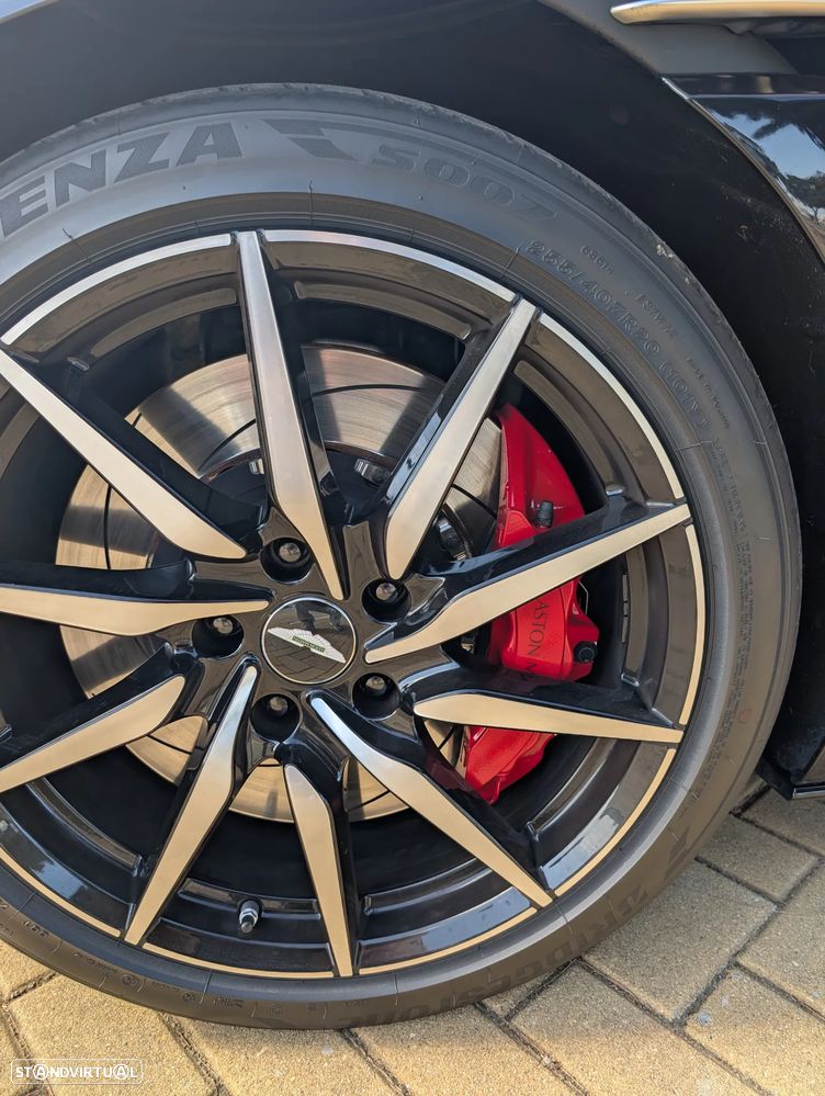 Aston Martin DB11 Coupé V8 Auto - 24