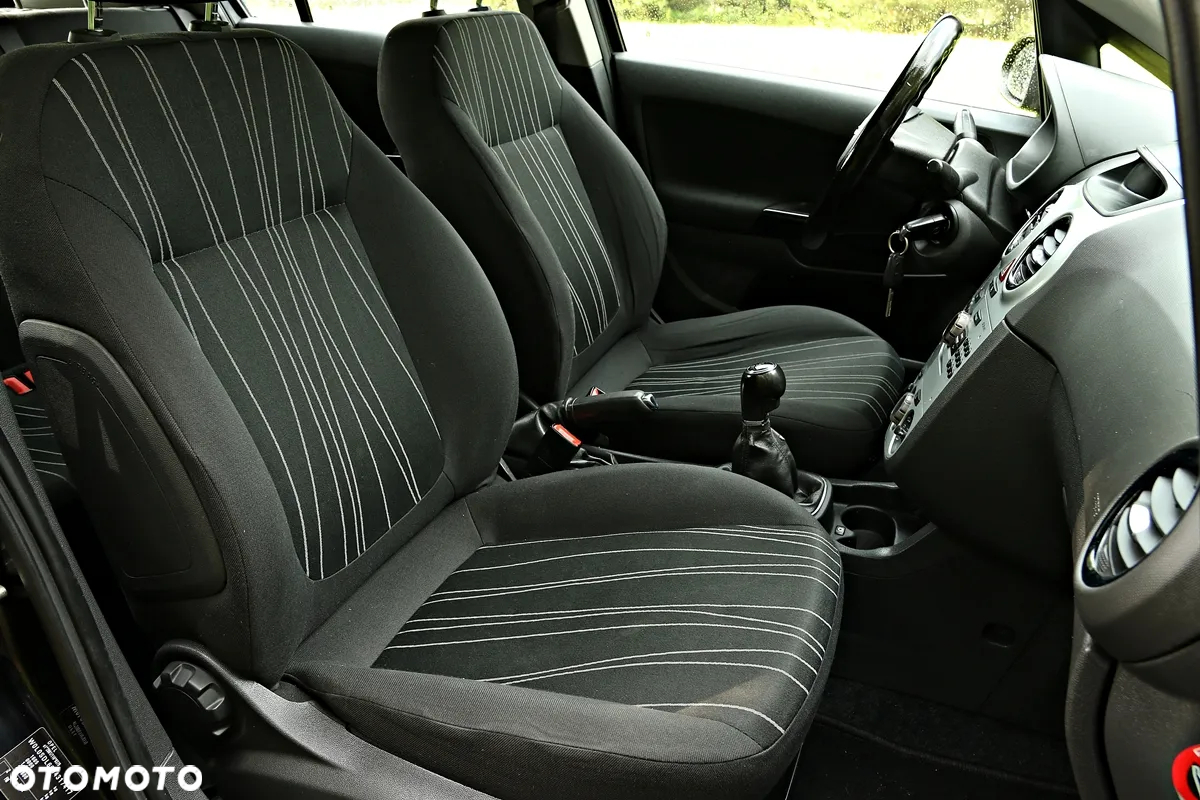 Opel Corsa 1.2 16V - 24