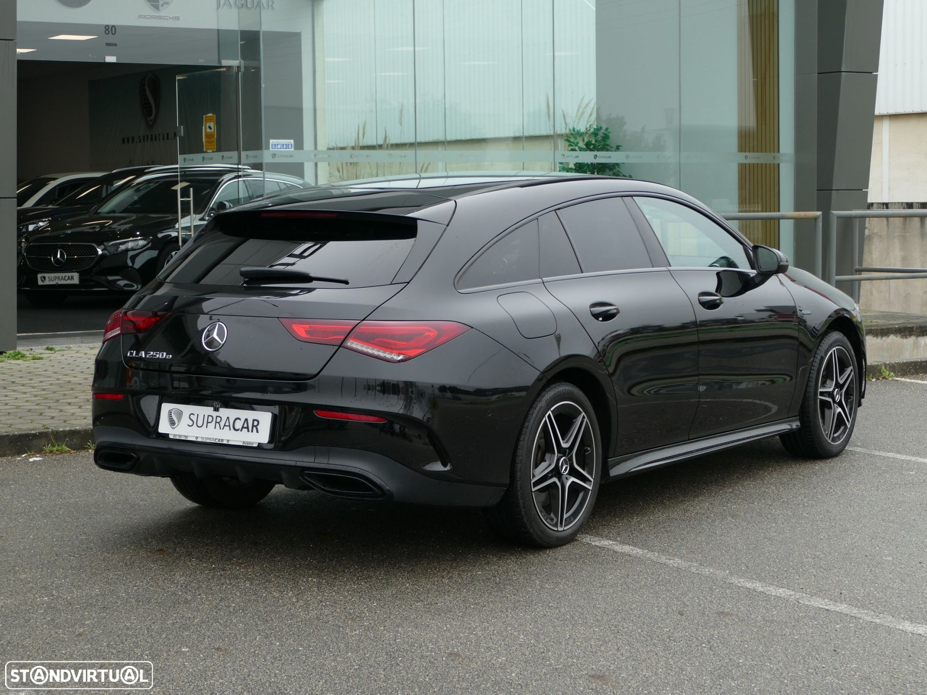 Mercedes-Benz CLA 250 e Shooting Brake AMG Line - 4