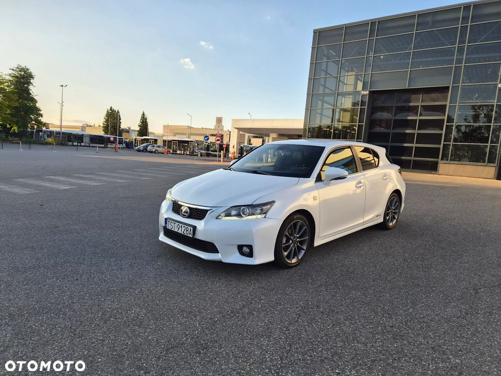 Lexus CT 200h F Sport - 1