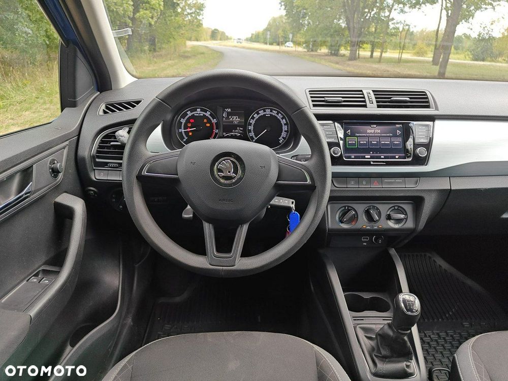 Skoda Fabia - 10