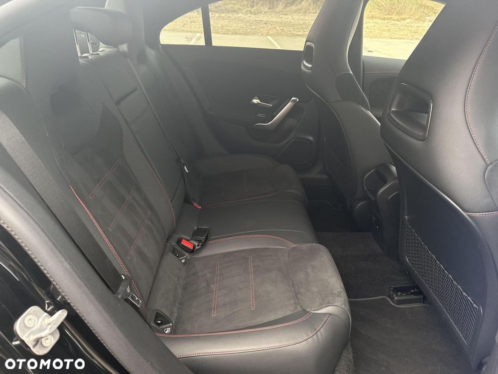 Mercedes-Benz CLA - 14